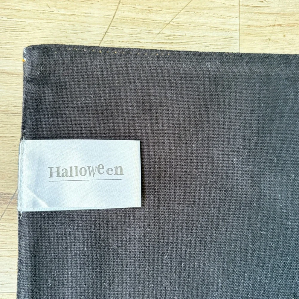 Halloween placemats set
